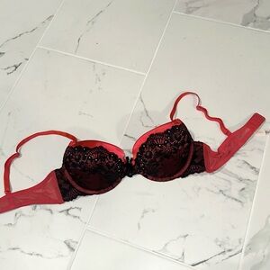 Gilligan & O'Malley Red and Black Lace Push-Up Bra